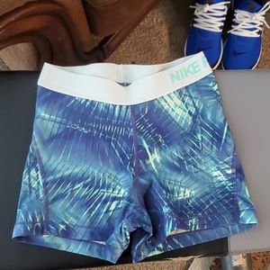 Nike pro